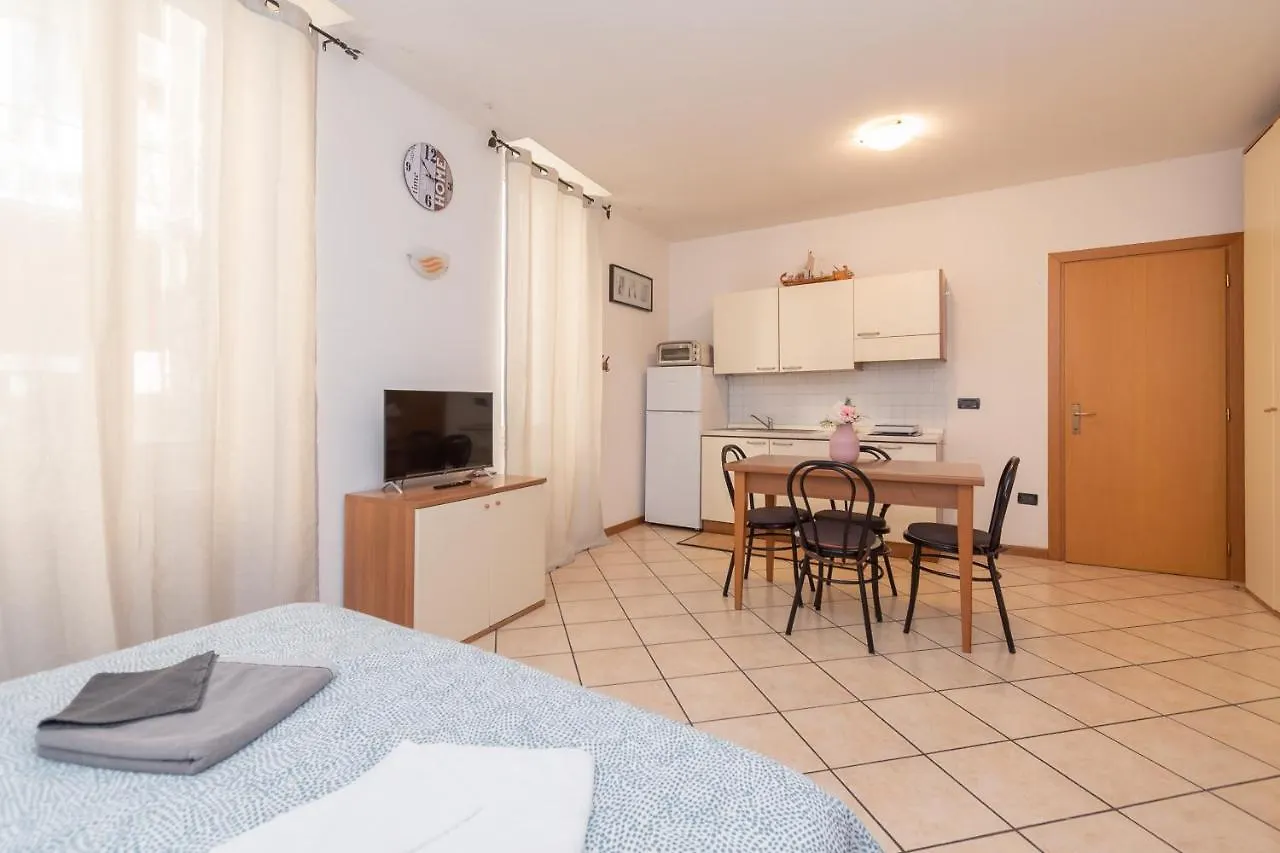 Appartamento Piazza Vittoria Monolocale - Affitti Brevi Italia Brescia Apartment