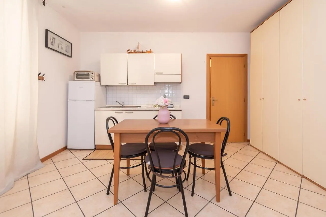 Appartamento Piazza Vittoria Monolocale - Affitti Brevi Italia Brescia Apartment